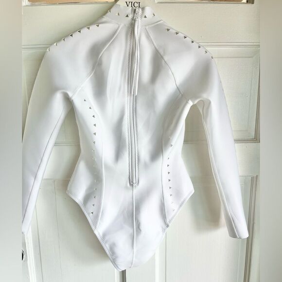 New Gigi C Laurel Surfsuit Cutout Long Sleeve Scuba One Piece - Picture 4 of 11
